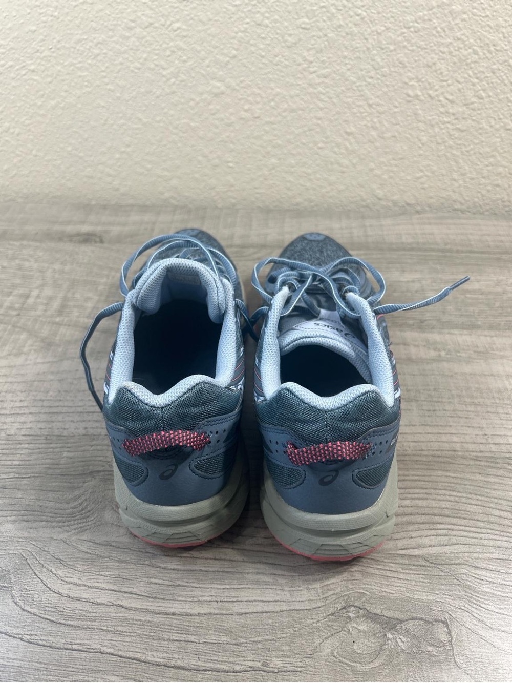 ASICS Gray and Coral Women's Trail Running Sneakers - Picture 4 of 8